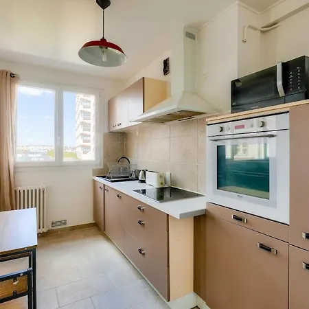 Stunning 1br Flat 10 Min From The Eiffel Tower * Paříž